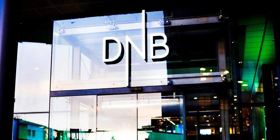 DNB er Norges største bank, og har også virksomhet innen verdipapirer, som fondsforvaltning.