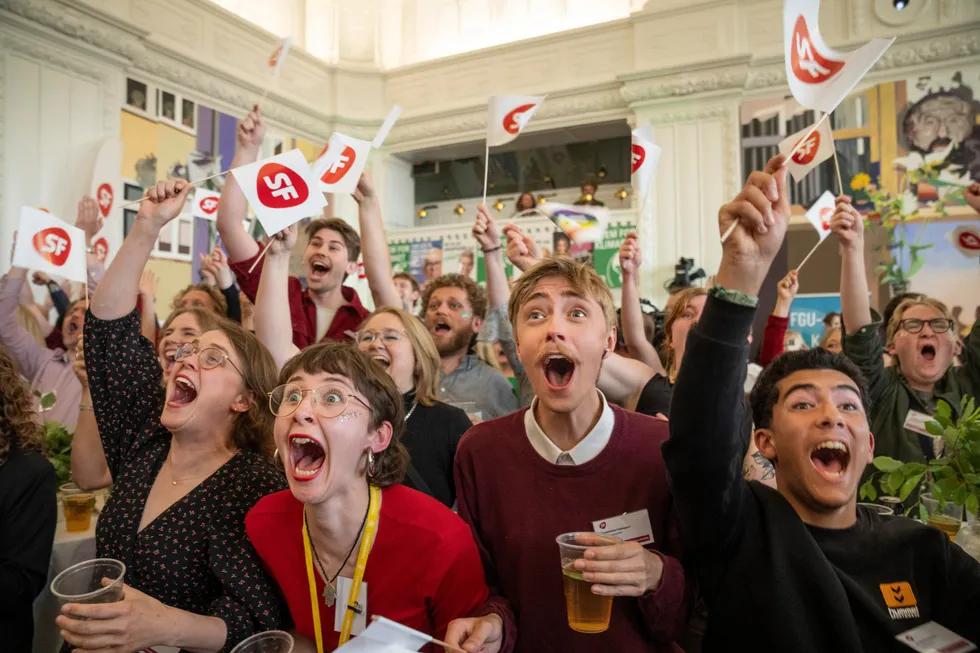 Motstrøms i Norden. Mens ytre høyre gikk frem i EU, feiret SF at partiet ble størst i Danmark.