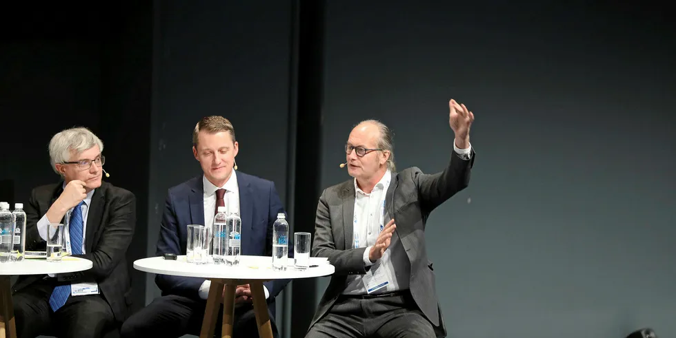 Luxembourg's energy minister Claude Turmes (first from right) at the WindEurope Offshore 2019 opening