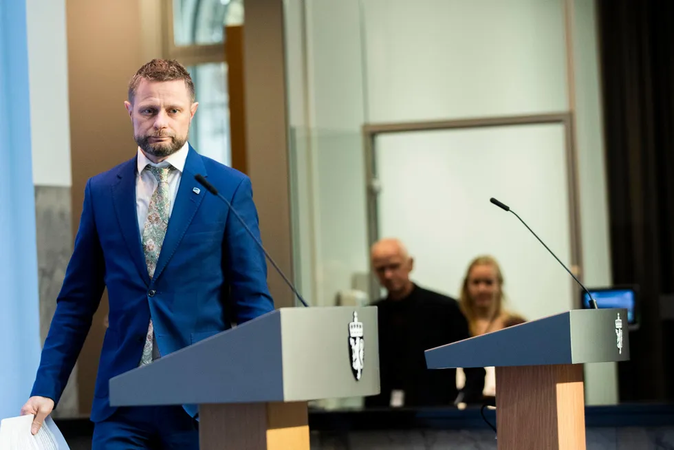Helseminister Bent Høie på pressekonferansen tidligere i år.
