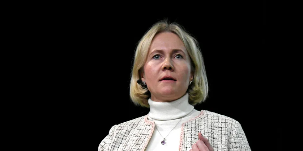 Her holder Elvia-sjef Anne Nysæther innlegg på Statnetts høstkonferanse.