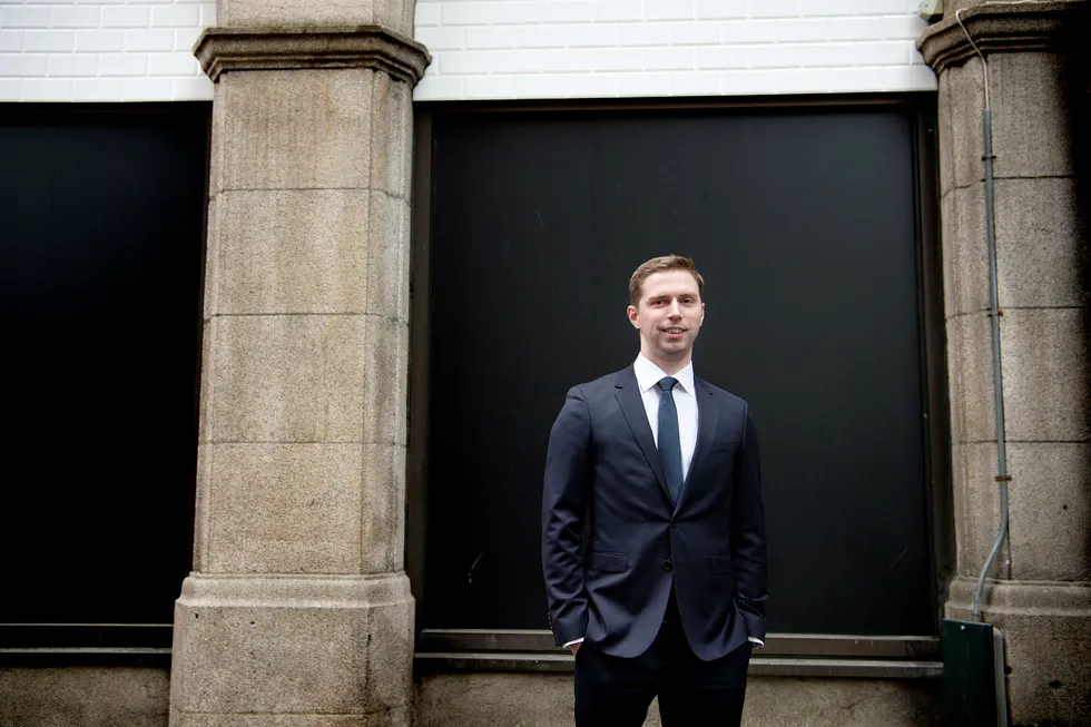 Porteføljeforvalter Alexander Larstedt Lager beholder riggselskapet Odjfell Drilling i porteføljen. Foto: Elin Høyland