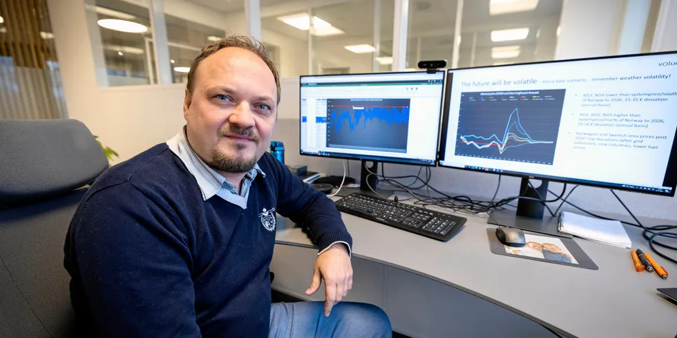 Tor Reier Lilleholt er sjefanalytiker i Volue Insight. Nå ber han kraftanalytikere lære seg mer om gass.