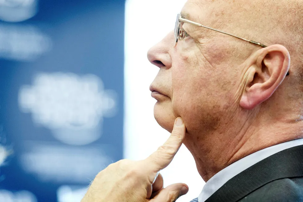Klaus Schwab, professor og grunnlegger av World Economic Forum, sier en av de sterkeste effektene den fjerde industrielle revolusjon vil ha for en virksomhet, er endring av kundens forventninger, skriver innleggsforfatteren. Foto: Fabrice Coffrini/AFP/NTB Scanpix