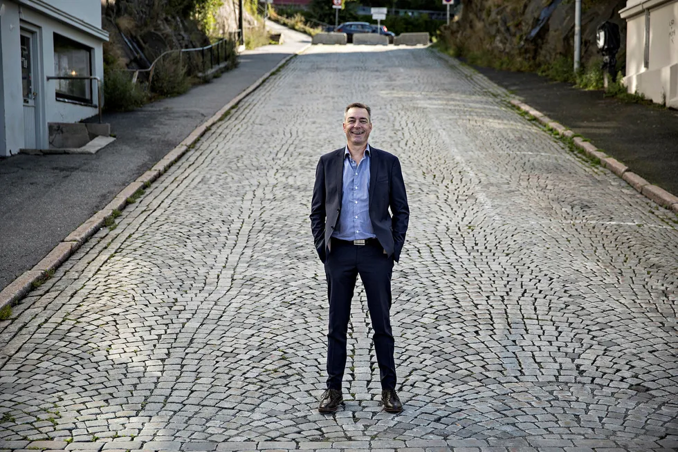Forsvarsminister Frank Bakke-Jensen er positiv til et samarbeid med naboen i øst. Foto: Aleksander Nordahl