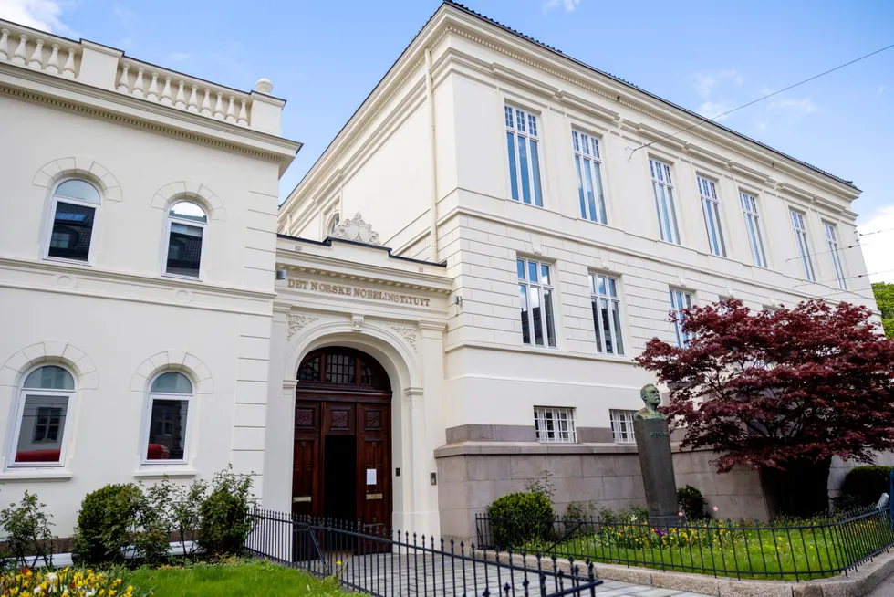 For 70 millioner kroner sikres Det Norske Nobelinstituttet i Henrik Ibsens gate 51 på norske hender.