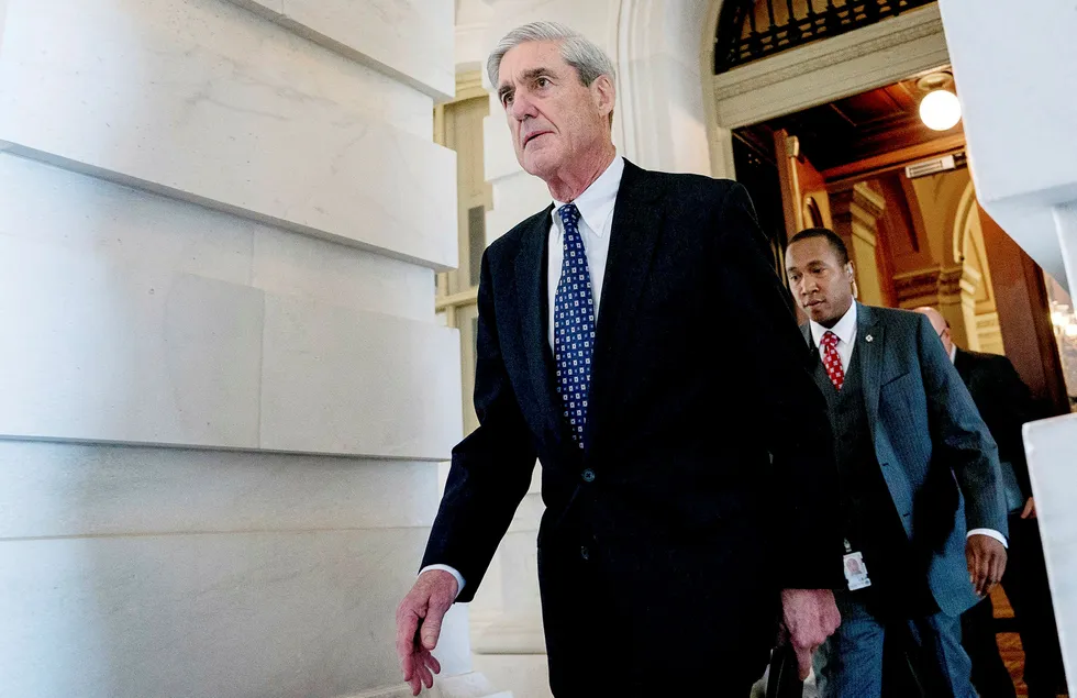 Spesialetterforsker Robert Mueller og hans team er opptatt av pengesporene til Russland. Foto: Andrew Harnik/AP/NTB Scanpix