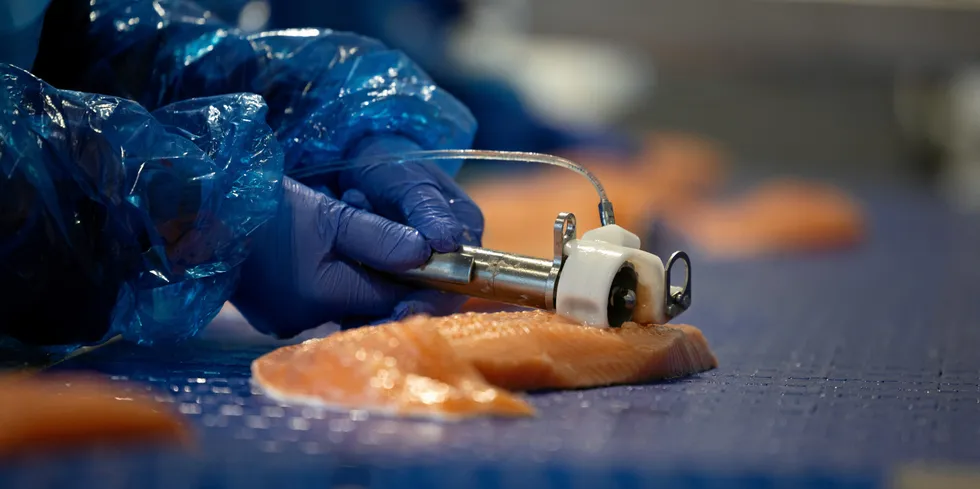 As Seafood Expo Global in Barcelona draws to a close for another year, low harvests and a shortage of fish are keeping prices for Norwegian farmed salmon firm, according to multiple sources.