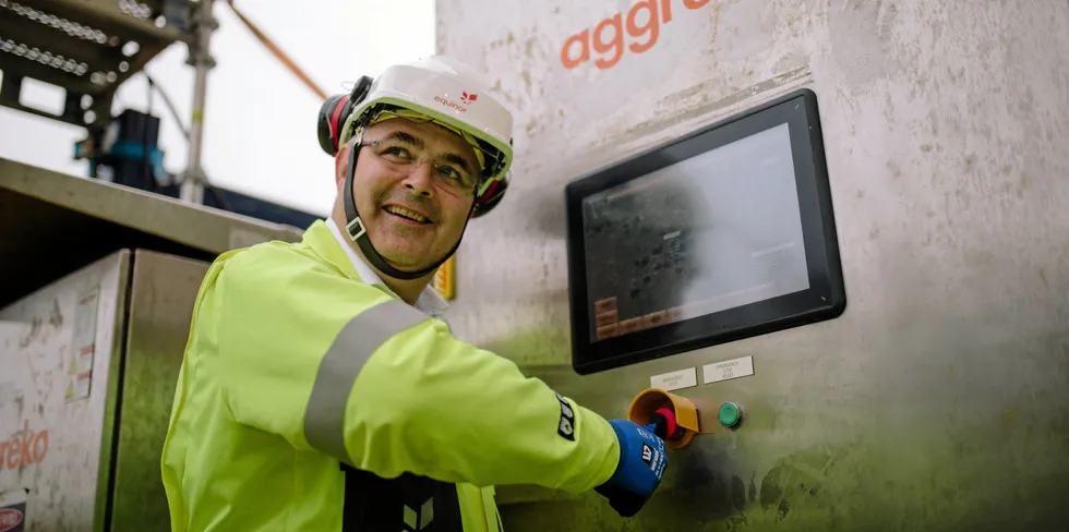 I oktober 2018 åpnet daværende olje- og energiminister Kjell Børge Freiberg (Frp) strømforsyning til Johan Sverdrup-feltet.