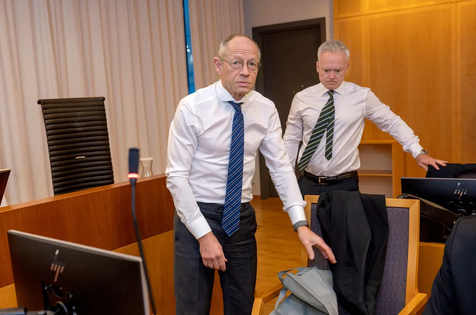 Advokat Nils-Henrik Pettersson, i Glittertind (tv), som representerer Kamos, er fornøyd med rettsavgjørelsen. Bildet fra en tidligere anledning.