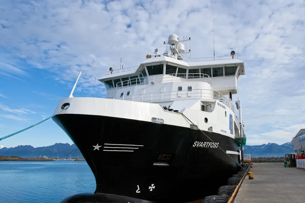 Eimskip er et av rederiene som kunne tenke seg å utfordre Hurtigruten og Kystruten på frakt, når nytt anbud legges ut.