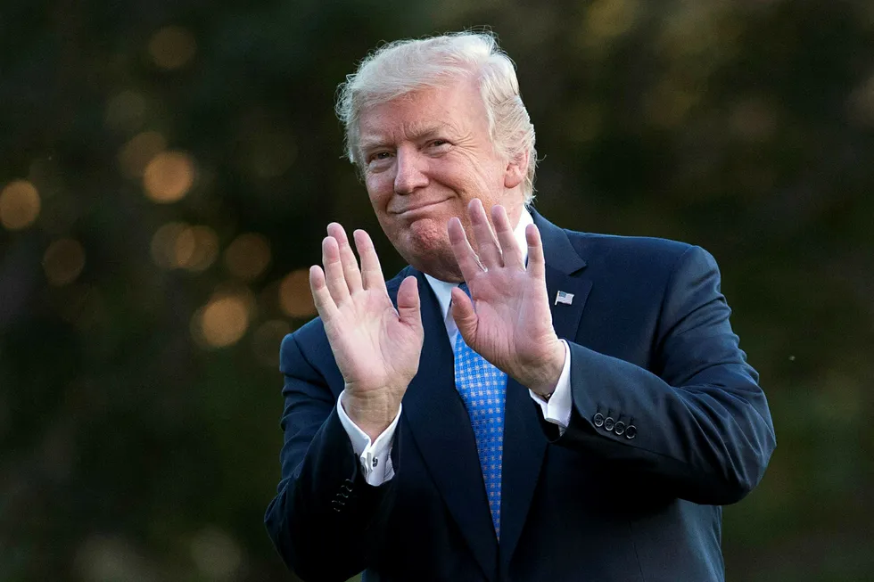 President Donald Trump tilbake i Det hvite hus onsdag etter at han holdt en tale om skatteplanen i Indianapolis. Foto: Carolyn Kaster/AP/NTB Scanpix