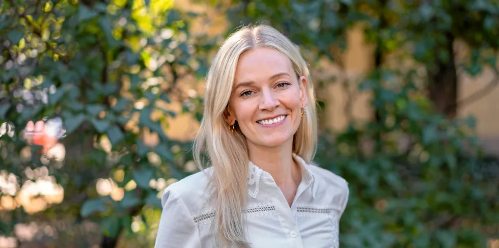 Silje Gjeraker, daglig leder i Otovo Norge, reagerer kraftig på nyheten om at Enova kutter i støtten til solceller til privatpersoner.