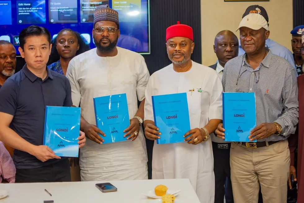 (l-r) Longi Europe vice-president Francois Cui; Energy Commission of Nigeria director-general Mustapha Abdullahi; Nigerian minister of innovation, science and technology, Uche Nnaji; and Idara Ekpo, chief vision officer at APPL.