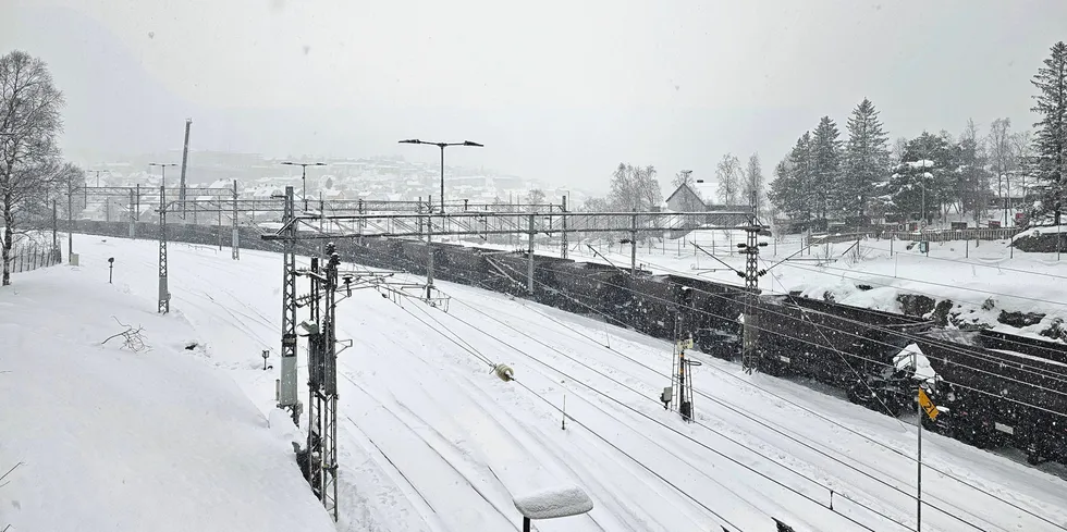 Forrige uke kom det første tog etter to måneder med stengt bane etter avsporing på Vassijaure.