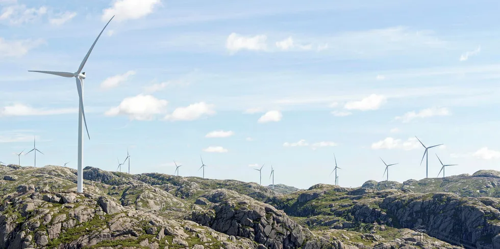 Vindkraftproduksjonen har økt voldsomt så langt i år. Veksten i første kvartal er på nesten 80 prosent sammenlignet med samme kvartal i 2019.