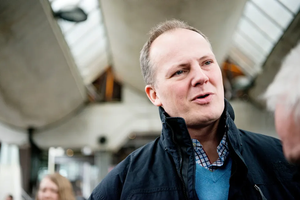 – Meningsløst å bruke massevis av ressurser og tid på elektrifisering av sokkelen, mener Frps Ketil Solvik-Olsen.