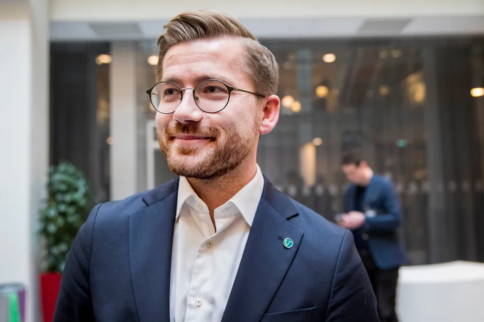 Klima- og miljøminister Sveinung Rotevatn (V) må svare på skriftlig spørsmål etter alvorlige hendelser på Equinors landanlegg i høst.