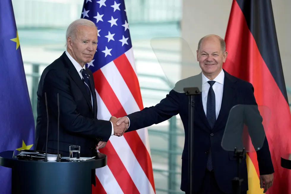 President Joe Biden på besøk hos forbundskansler Olaf Scholz i Berlin 18. oktober.