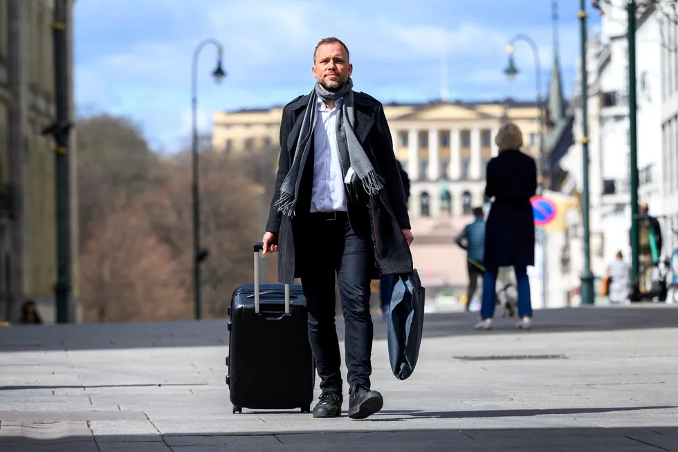 SV-leder Audun Lysbakken på vei til Landsmøte 2021 på Hamar.