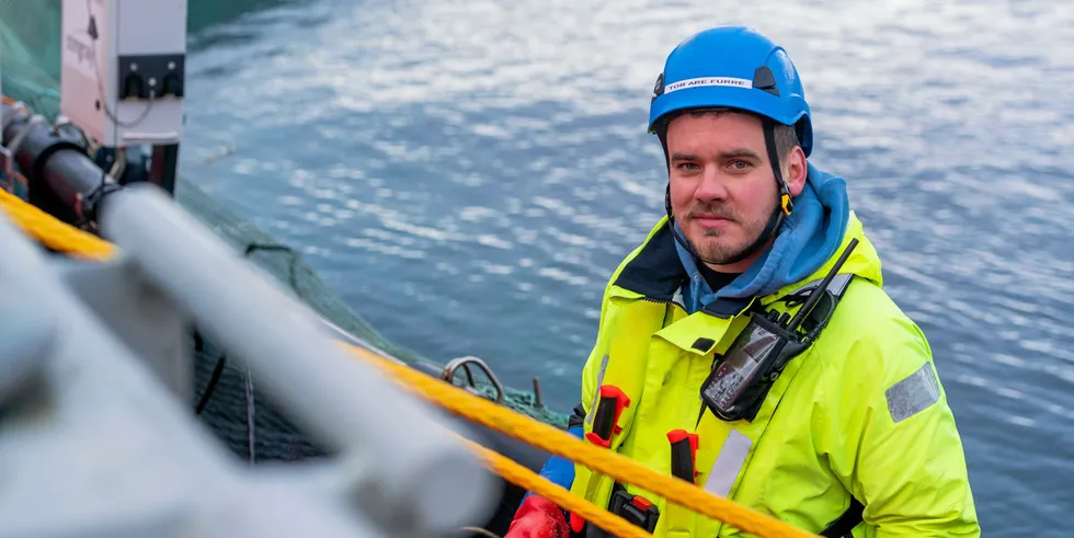 Røkter Tor Are Furre i Salten Aqua, et selskap godt forankret i Nordland.