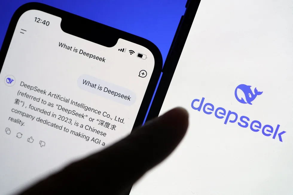Det kinesiske teknologirallyet, som ble utløst av lanseringen av kunstig intelligens-tjenesten DeepSeek, har tatt et hvileskjær. Hang Seng-indeksen ved Tokyo-børsen har steget med 17 prosent i år. Teknologigiganten Alibaba er over 50 prosent høyere siden nyttår.