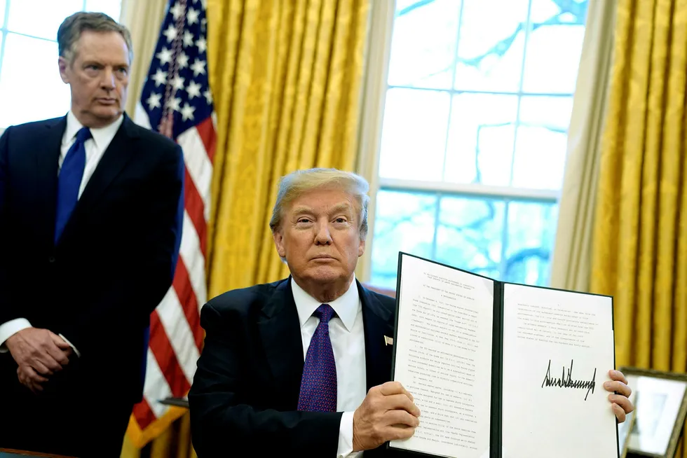 Mandag presenterte presidenten planer om å innføre 50 prosent importtoll på vaskemaskiner de neste tre årene og 30 prosent toll på solcellepaneler i fire år. Foto: Jonathan Ernst/Reuters/NTB Scanpix
