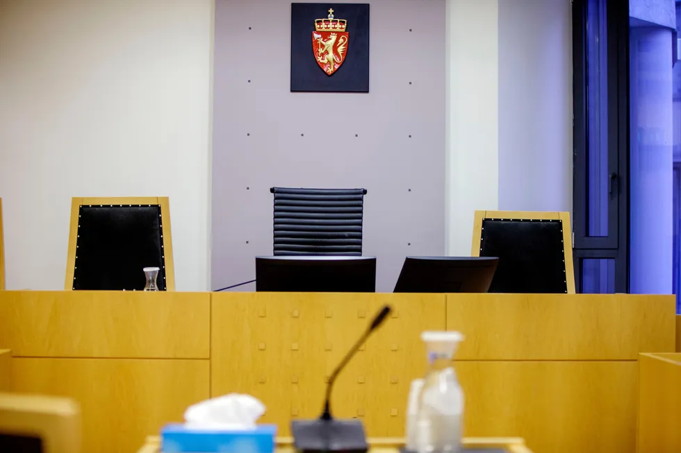 Domstolsledere kan ikke fjerne dommere, men de kan gjøre livet surt for dem, skriver artikkelforfatteren.
