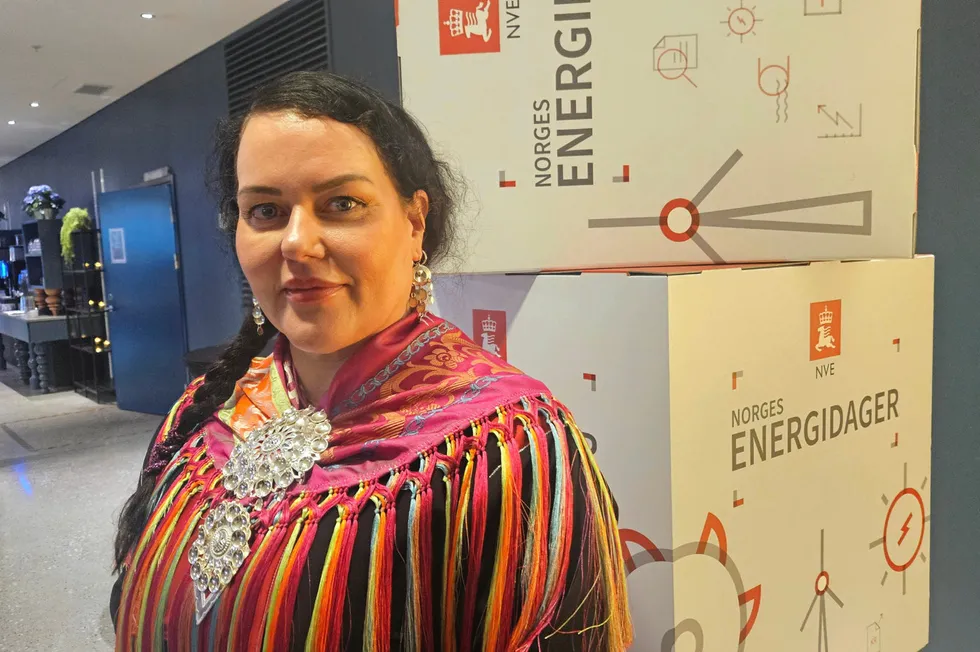 Sametingspresident Silje Karine Muotka ser ikke mange lyspunkter i arbeidet med kraft- og industriløftet for Finnmark. Hun synes det er forståelig og positivt at Troms kraft har trukket seg ut av kraftløftet.