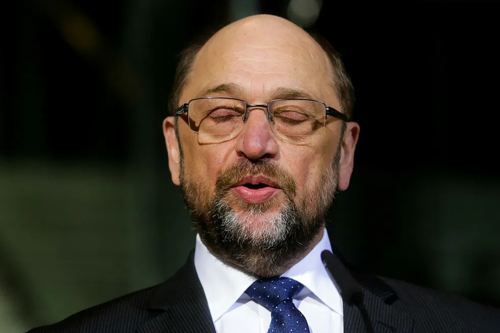 Martin Schulz kunngjorde tirsdag at han går av som partileder i SPD i partiets hovedkvarter i Berlin. Foto: Markus Schreiber / AP / NTB scanpix