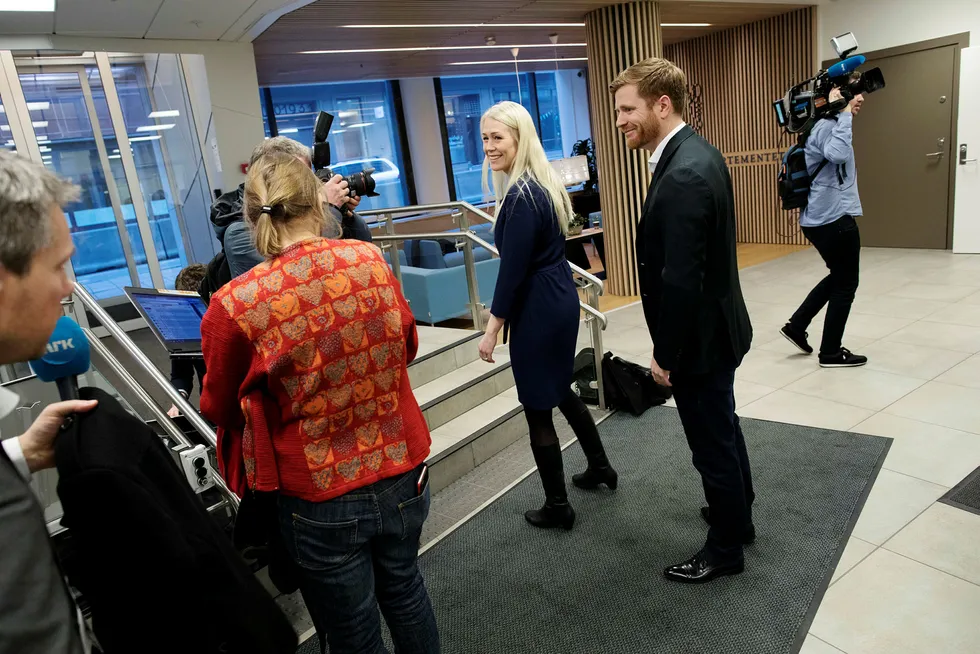 Kommunikasjonsdirektør Mette Fossum Beyer og direktør Lars Kristian Lindberg i Rema. Foto: Øyvind Elvsborg