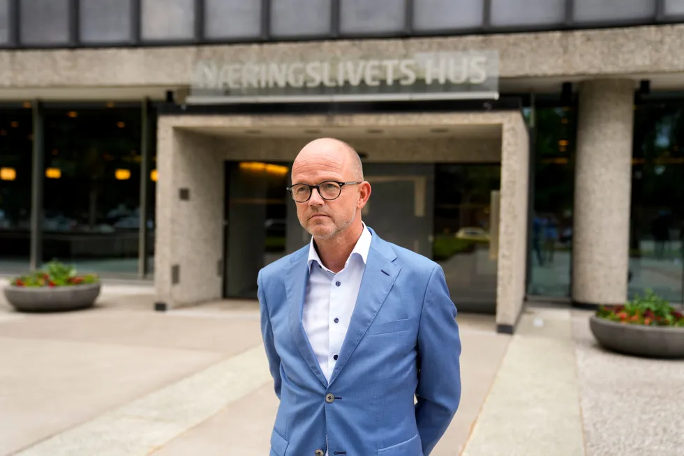 NHO, her ved administrerende direktør Ole Erik Almlid, støtter regjeringens forslag om krav til kjønnsrepresentasjon i styrene.