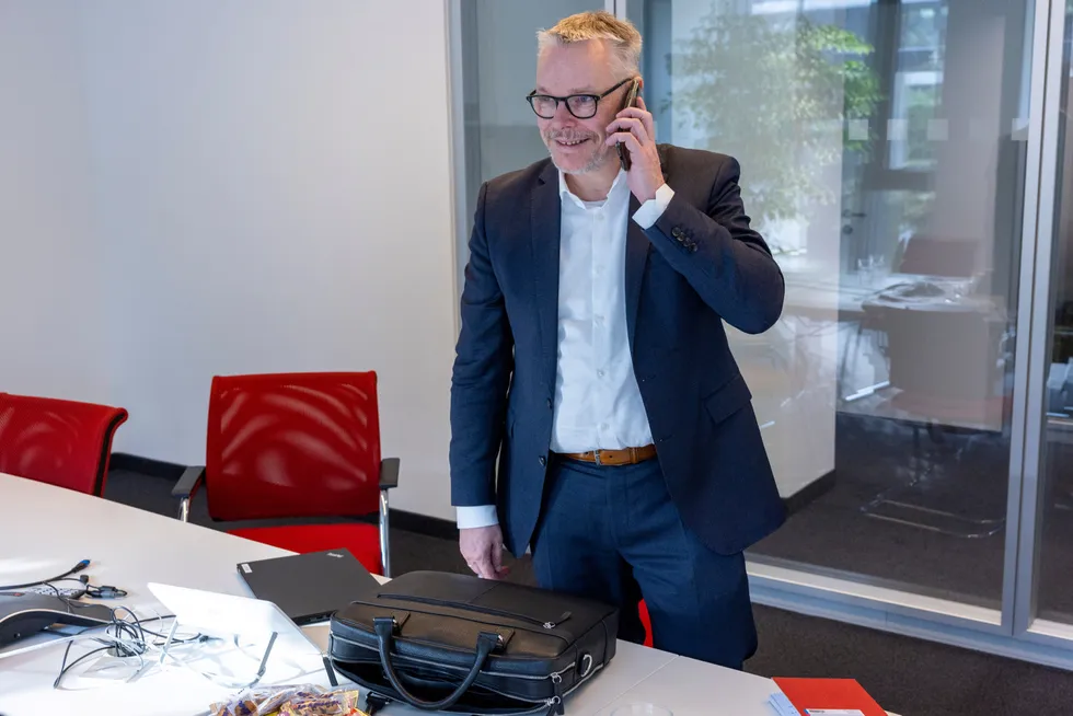 Tyskeren Carsten Poppinga var Statkrafts trading-sjef, basert i Düsseldorf, frem til sommeren 2023. Da gikk han til konkurrenten Uniper. Et halvt år senere sluttet også hans etterfølger.
