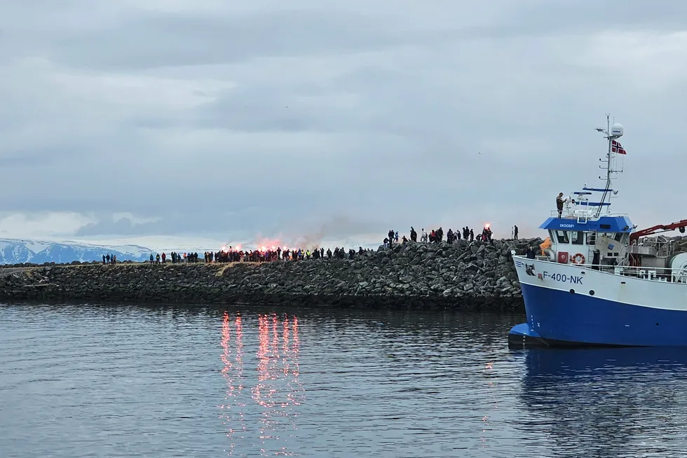 At ubrukt tredjelandskvote skulle brukes til å kompensere havfiskeflåten for den omfordelingen som ble gjort i kvotemeldingen, ble møtt med protester og havneblokader i Finnmark i fjor. Her fra en markering i Honningsvåg.