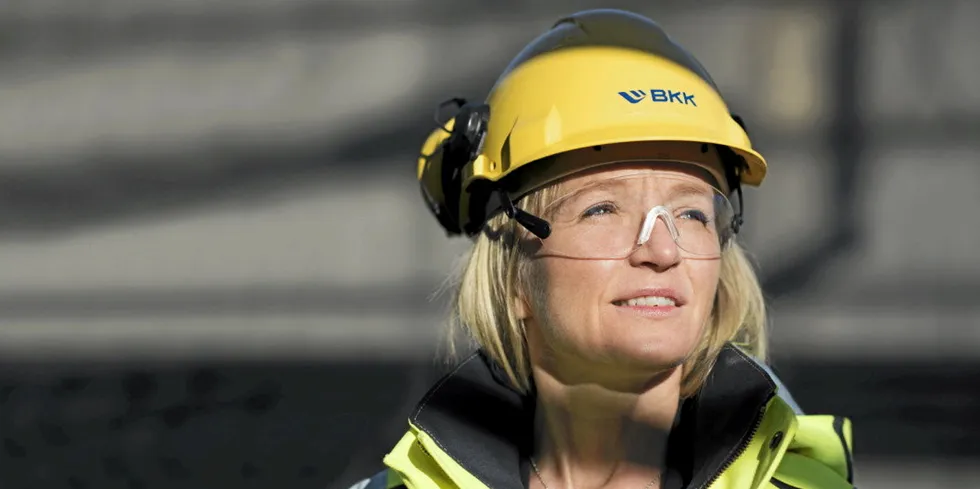 Jannicke Hilland mener selskapet hun leder, Eviny (tidligere BKK), bidrar mye til samfunnet og det grønne skiftet.