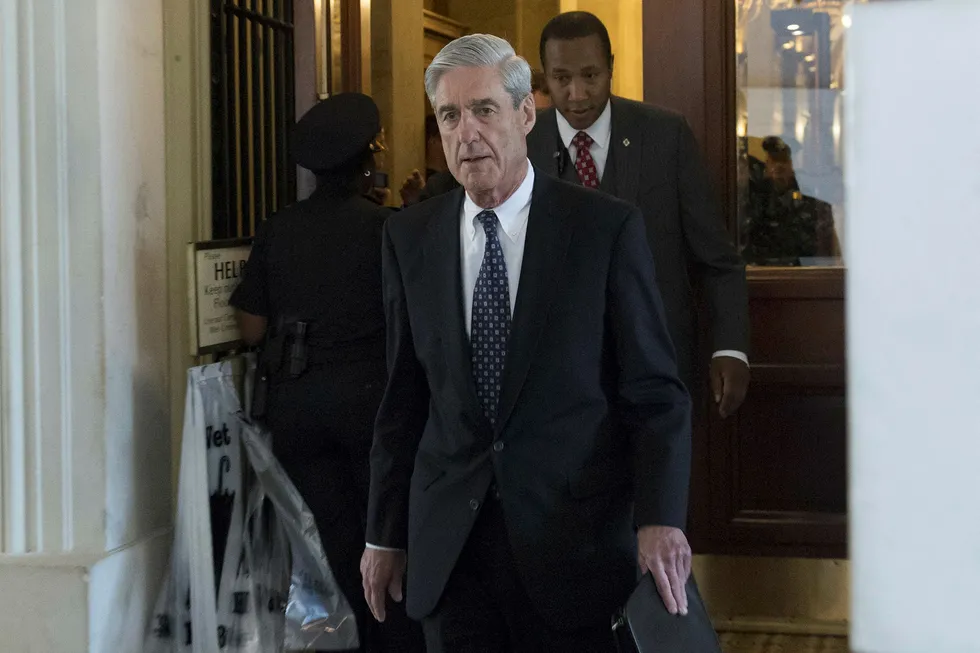 New York Times har fått tak i det som skal være listen med spørsmål Robert Mueller ønsker å stille president Donald Trump. Foto: SAUL LOEB