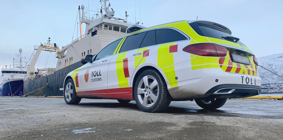 Tolletaten har hatt travle dager i Tromsø, Kirkenes og Båtsfjord, som er de eneste havnene russiske fiskefartøy får anløpe.