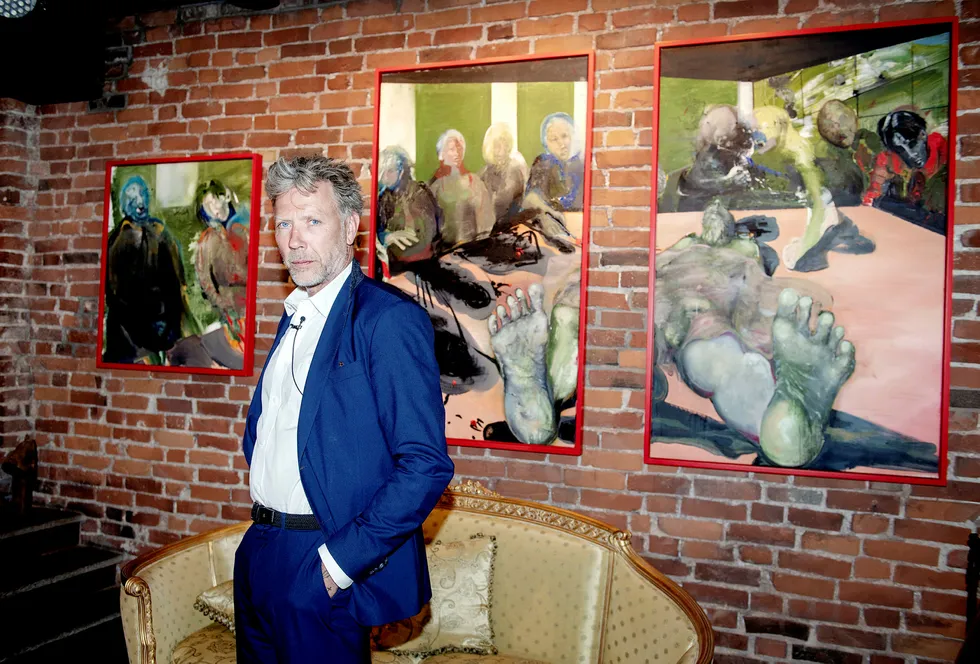 – Jeg begynte med malerier lenge før skuespilleriet, sa Mikael Persbrandt til DN før åpningen av sin egen utstilling på Galleri Nygaten i Bergen i slutten av mai.