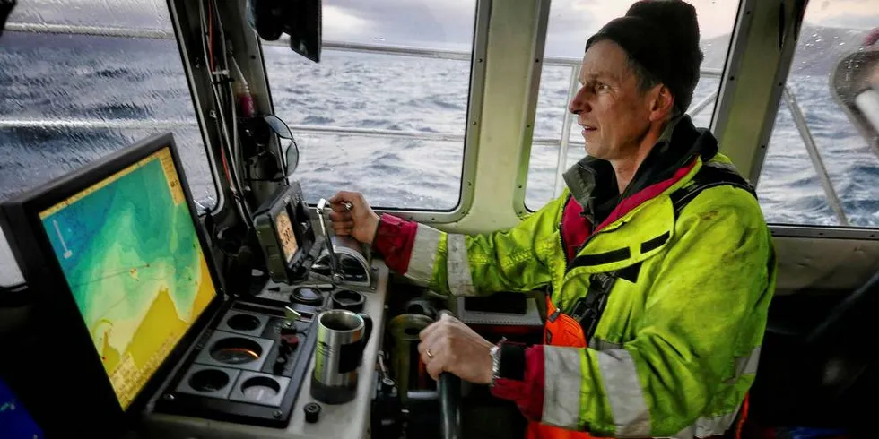 KONGEKRABBEFISKER: Sverre Kimo Pedersen fra Tana, er en av dem som har tatt til orde for at omsetningskrav for kongekrabbefiskere må fjernes for åpen gruppe. Foto: Harry Johansen / govas.no
