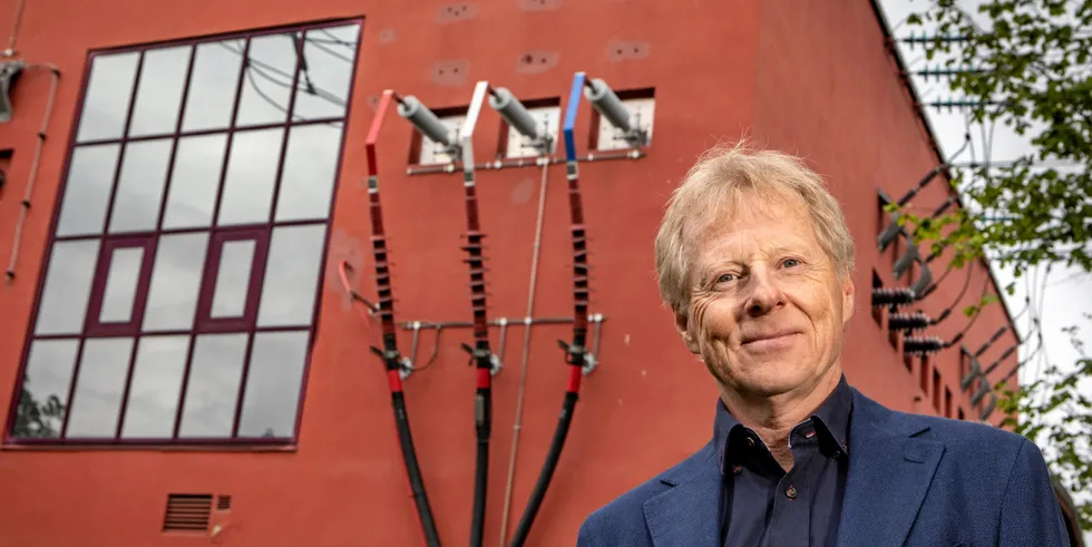 – Det er ikke pengene som er problemet. Det er konsesjonene og de som faktisk skal stå for prosjektering og de som konkret skal bygge dette. Det er viktig at de ikke finner seg andre jobber og stikker av, sier Knut Lockert, daglig leder i Distriktsenergi.