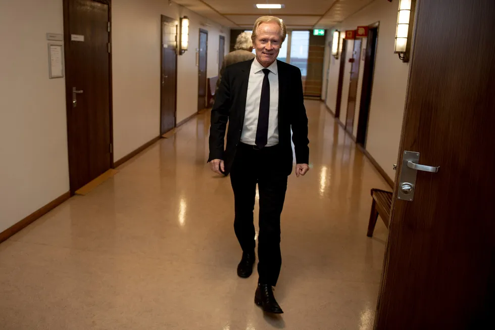 Per Danielsen avbildet i Stavanger i forbindelse med at han representerte frisør Merete Hodne i saken mot medlemmene i revygruppen Løgnaslaget.