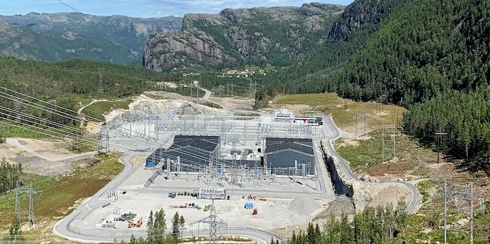 Strømretteranlegget på Ertsmyra i Sirdal er fredigstilt og testet.