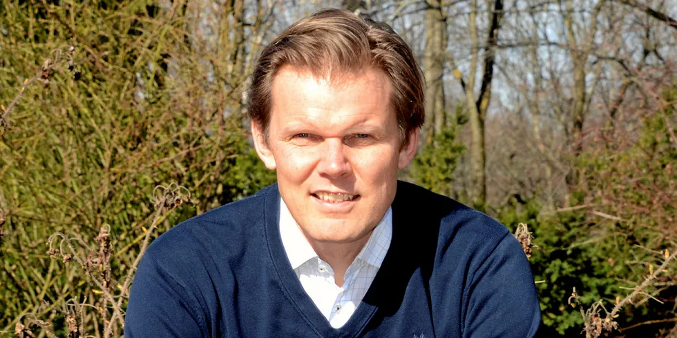 Kommunikasjonssjefen i Norsk Fjernvarme har bakgrunn både fra ESA og som korrespondent for NTB. – Da vi kom tilbake fra Brussel ville jeg ha en jobb innen fornybar energi, sier Trygve Mellvang Berg-Tomren.