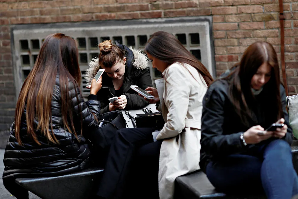 Vi bruker mer tid på mobilen enn hverandre. Ønsker du å være mer til stede sammen venner og familie kan en av disse appene være til hjelp for å redusere skjermtiden.