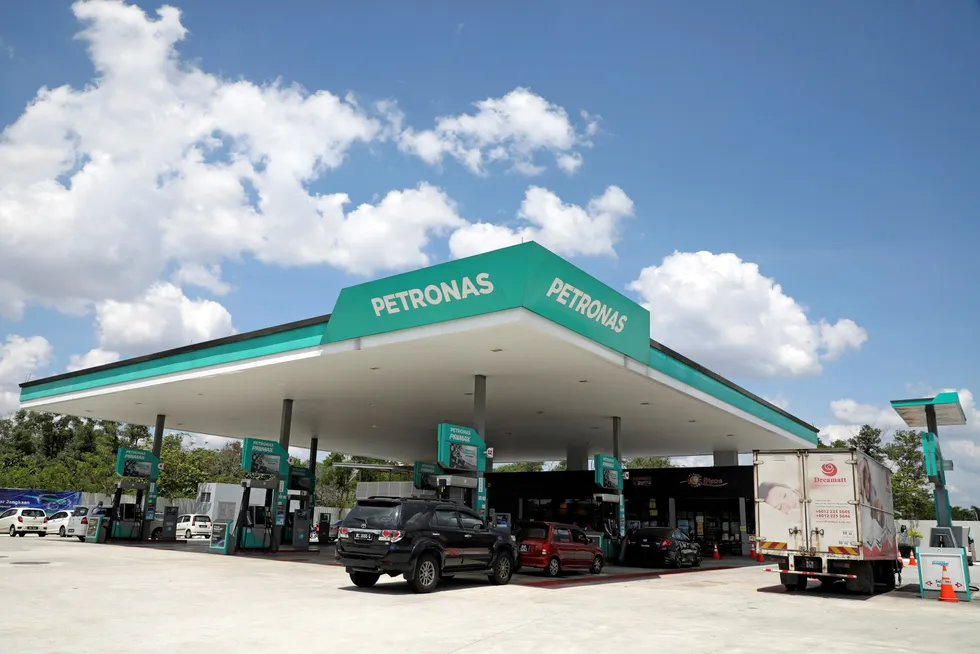 Aker Solutions har hatt tette bånd til malaysiske Petronas siden 1980-tallet.