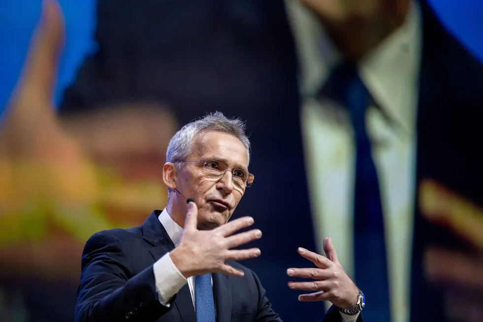 Natos generalsekretær Jens Stoltenberg var første eksterne taler på NHOs årskonferanse.