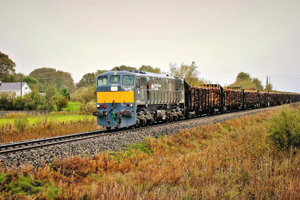 A CIE 071 Class locomotive.