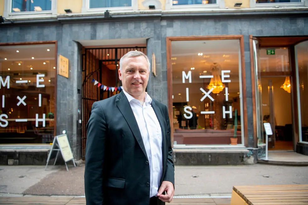 – Vi venter at markedet for publikasjonspapir vil forbli stramt også i andre halvdel av 2022, sier konsernsjef Sven Ombudstvedt Norske Skog.