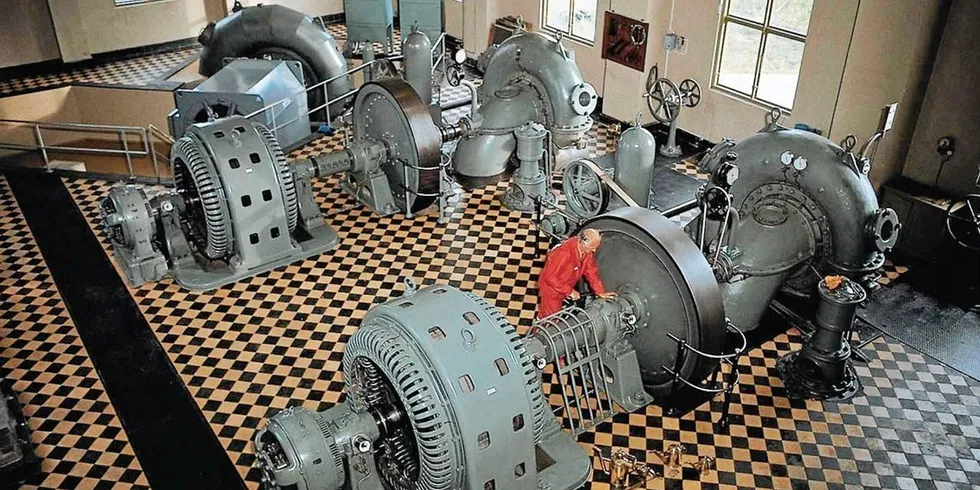 Brødbølfoss kraftverk, som eies av Hafslund Eco, har en installert effekt på 2,7 MW og produserer årlig 13,8 GWh.