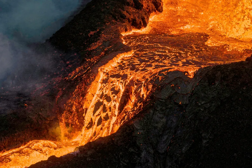 Magma under the earth's crust can reach temperatures of up to 1,200 degrees Celsius.